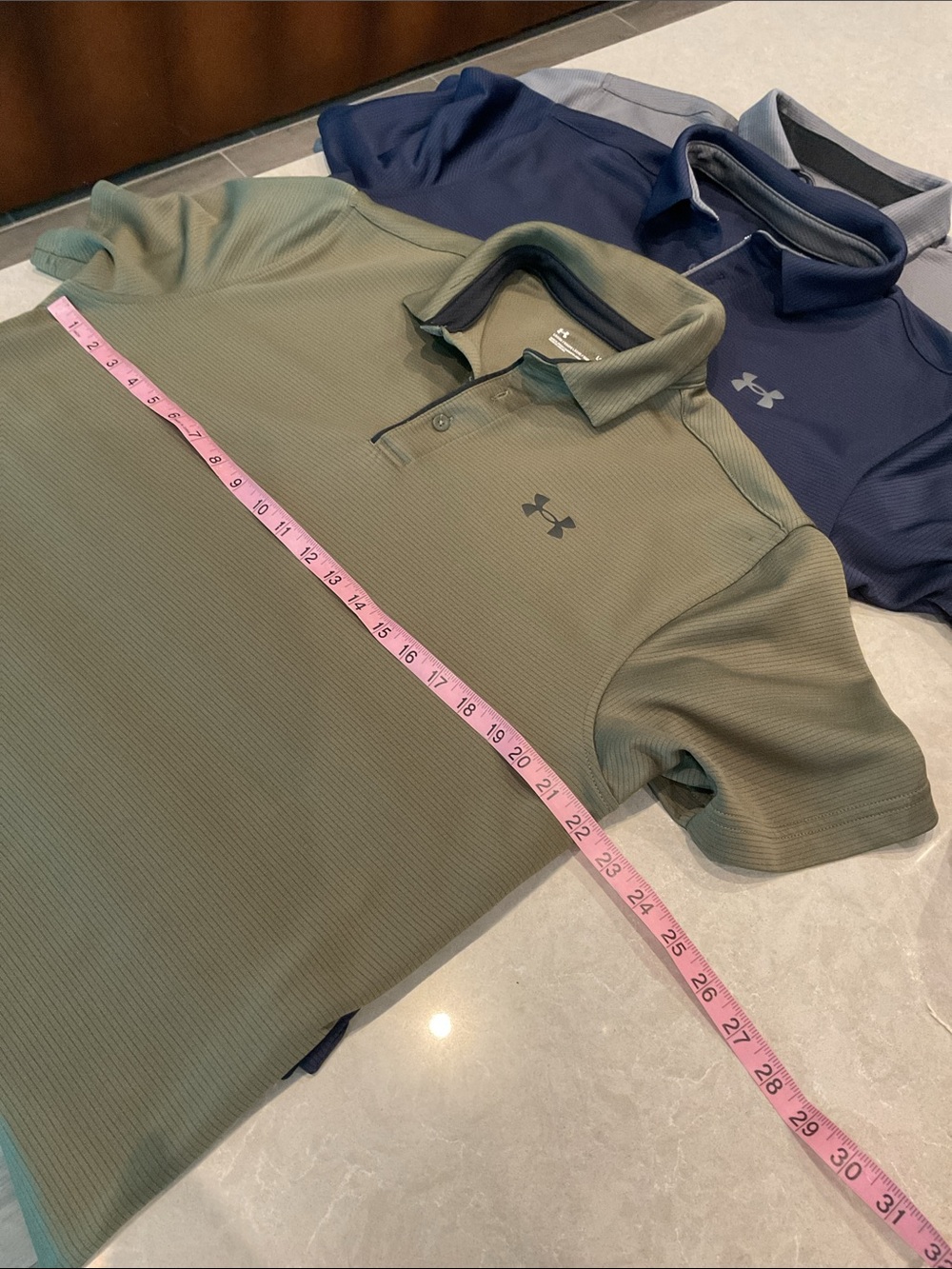 3 Under Armour Shirts - Picture 6 of 8